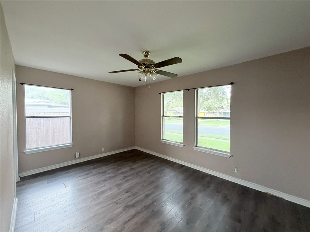 405 Canterbury Drive Corpus Christi TX 78412