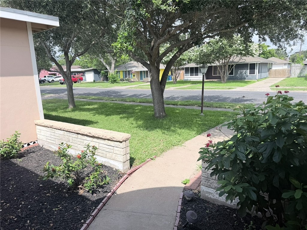 405 Canterbury Drive Corpus Christi TX 78412