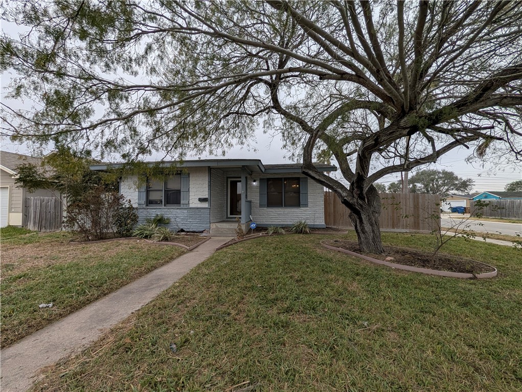 702 Sharon Drive Corpus Christi TX 78412