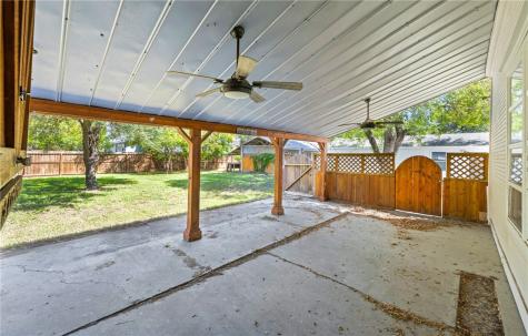 514 W 4th Street Sinton TX 78387
