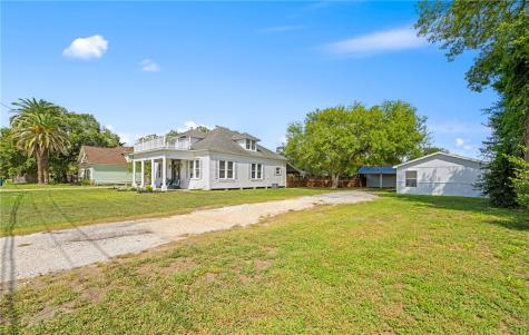 514 W 4th Street Sinton TX 78387