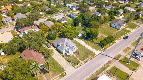 514 W 4th Street Sinton TX 78387