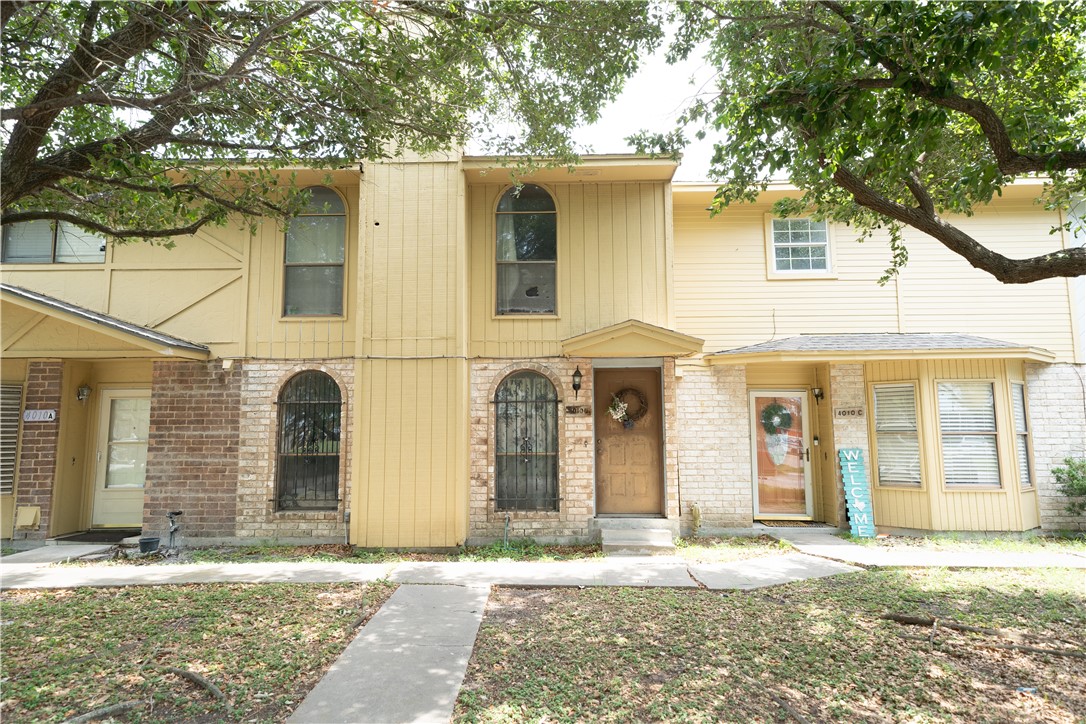 4010 Oak Bay Dr B Corpus Christi TX 78413
