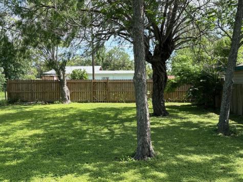 1021 E B Avenue Kingsville TX 78363
