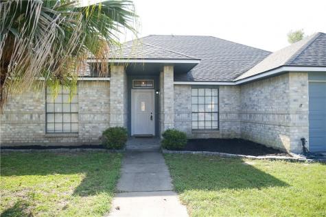 2404 Oak Brook Drive Portland TX 78374