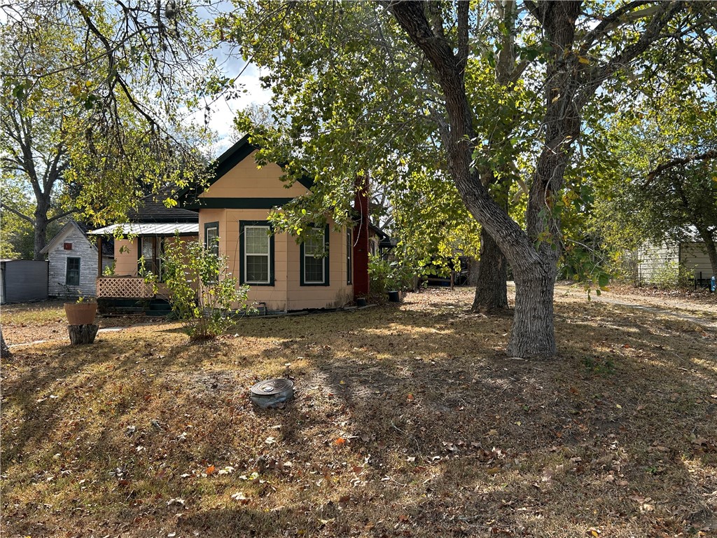 547 W Franklin Street Goliad TX 77963