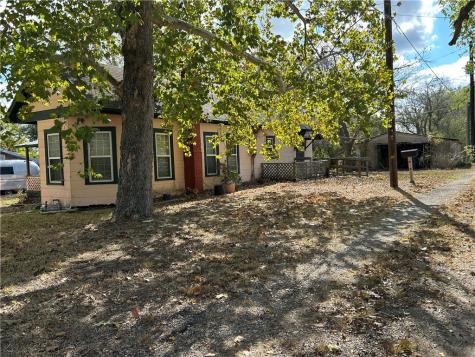 547 W Franklin Street Goliad TX 77963