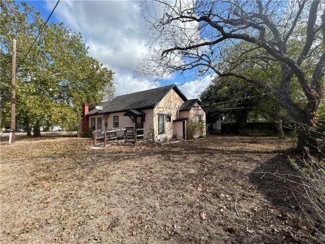 547 W Franklin Street Goliad TX 77963