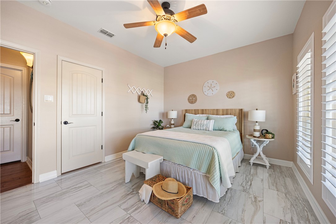 13834 Captains Row Corpus Christi TX 78418