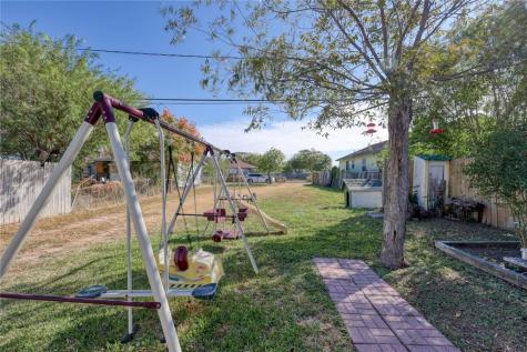 940 Dolores Street Corpus Christi TX 78405