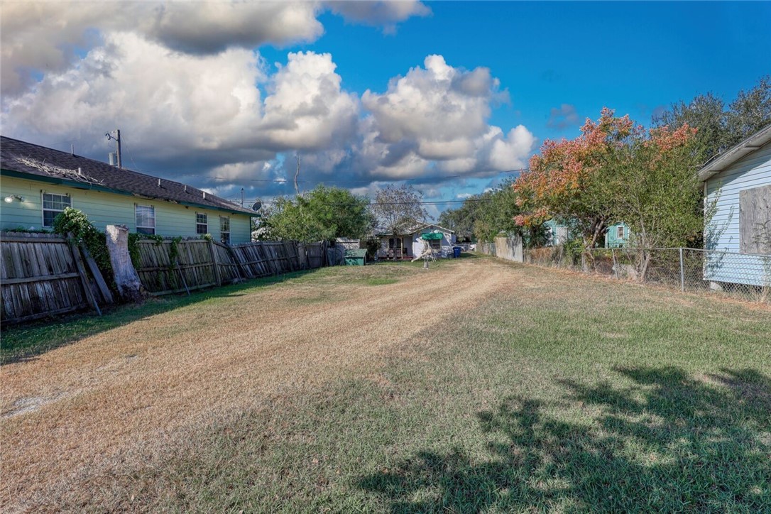 940 Dolores Street Corpus Christi TX 78405