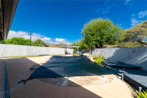 1815 Live Oak Drive Portland TX 78374