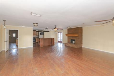 1815 Live Oak Drive Portland TX 78374
