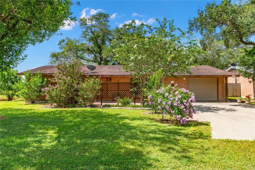 639 SW 10th Street Premont TX 78375