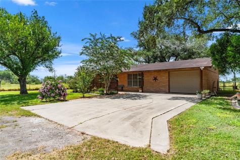 639 SW 10th Street Premont TX 78375