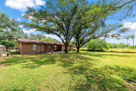 639 SW 10th Street Premont TX 78375
