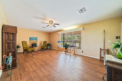 639 SW 10th Street Premont TX 78375