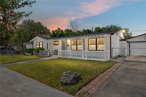 4233 Warwick Drive Corpus Christi TX 78411
