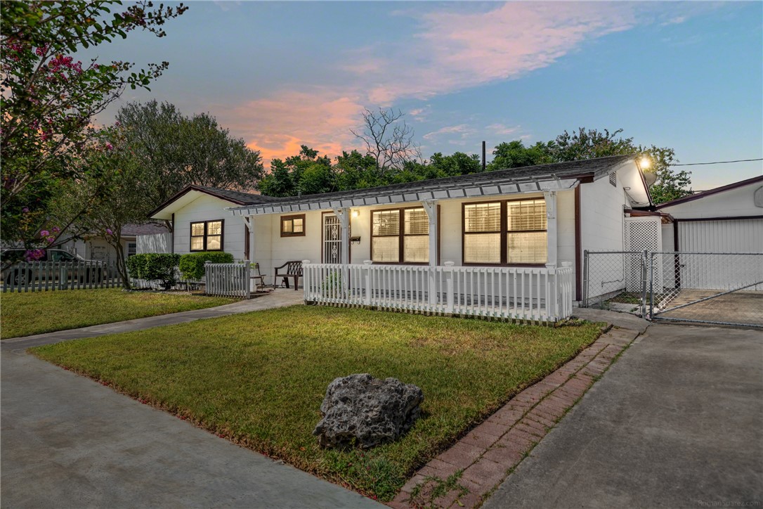 4233 Warwick Drive Corpus Christi TX 78411