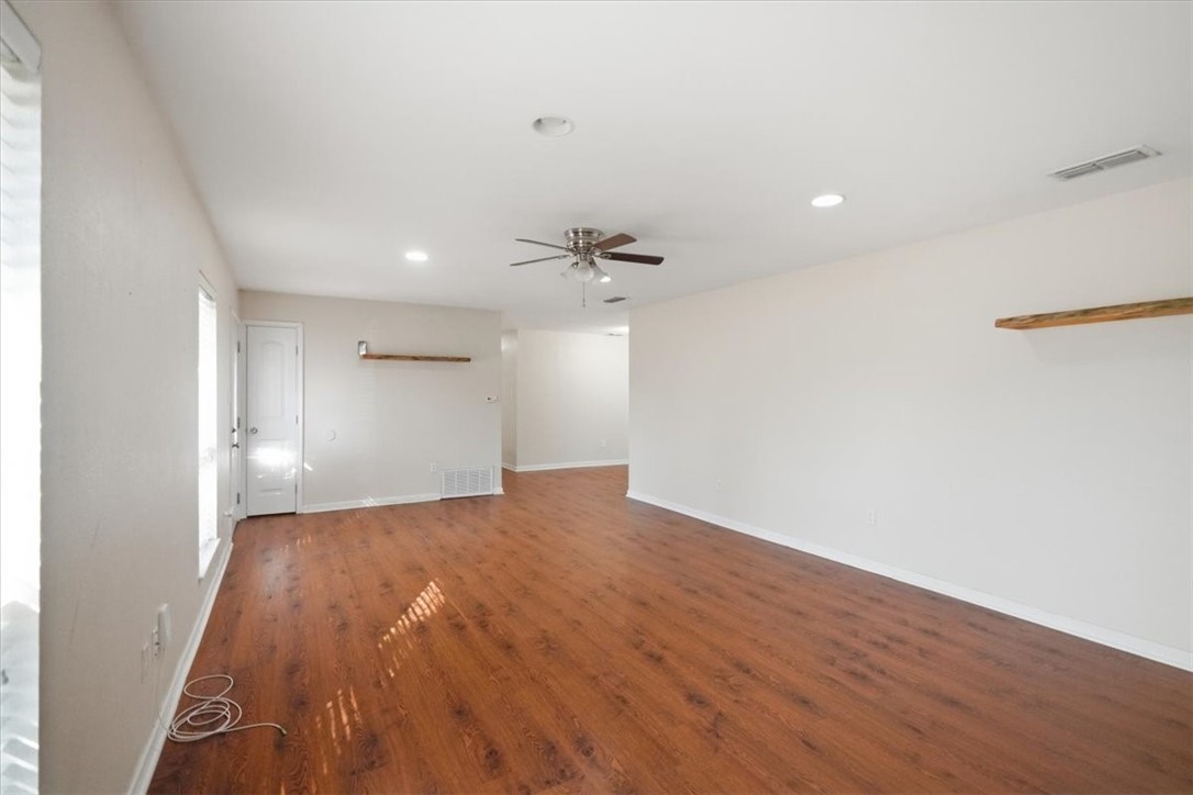 1307 William Street George West TX 78022