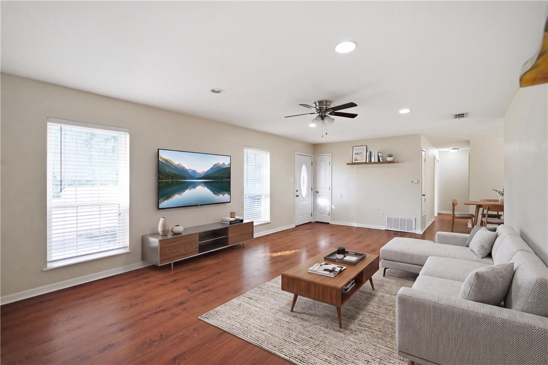 1307 William Street George West TX 78022