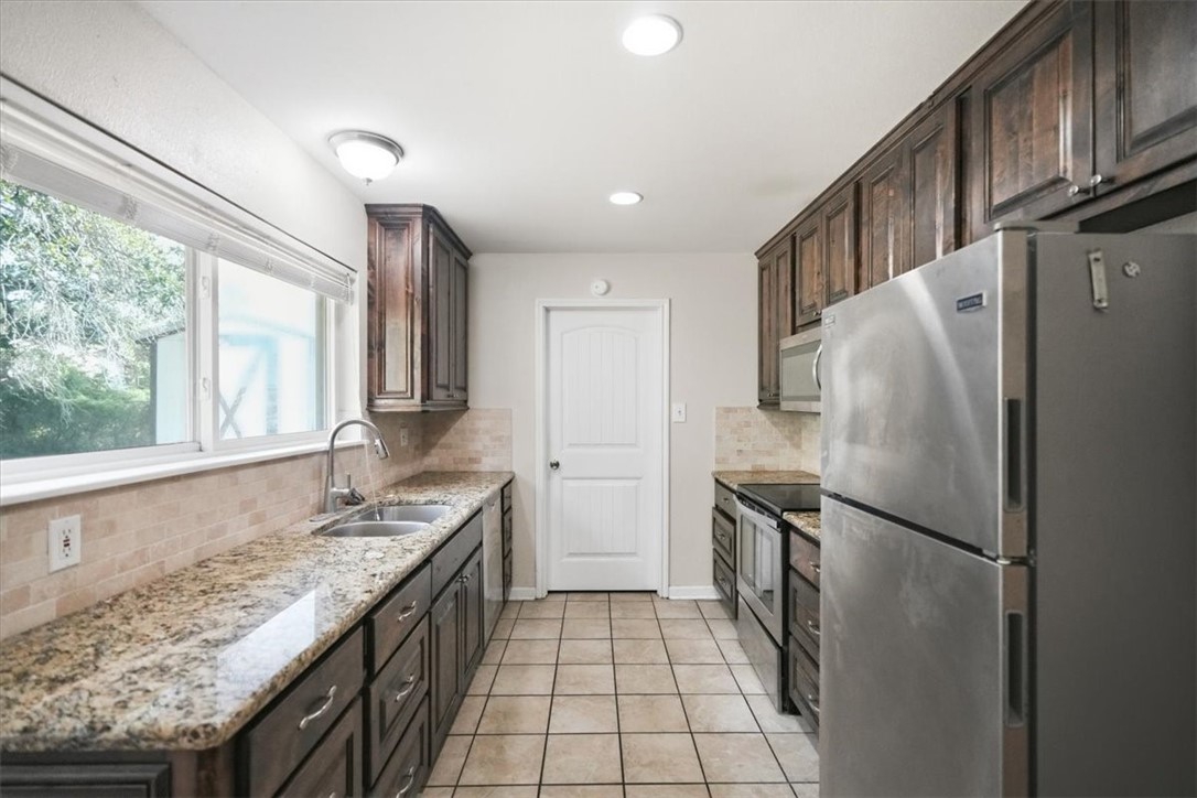 1307 William Street George West TX 78022