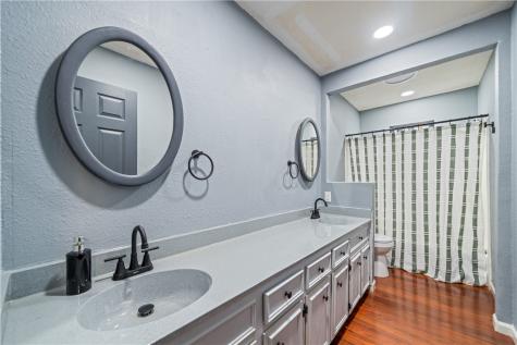 2217 Post Oak Drive Portland TX 78374