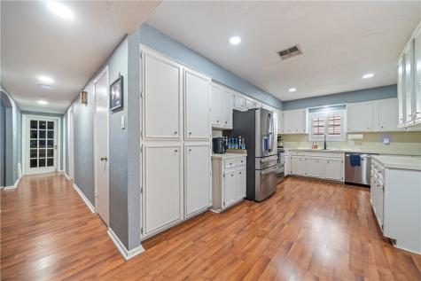 2217 Post Oak Drive Portland TX 78374