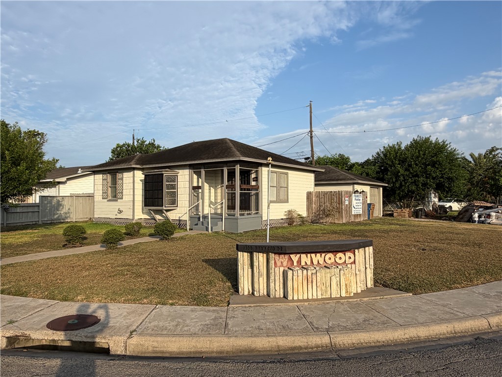 1501 Wynwood Street Corpus Christi TX 78415