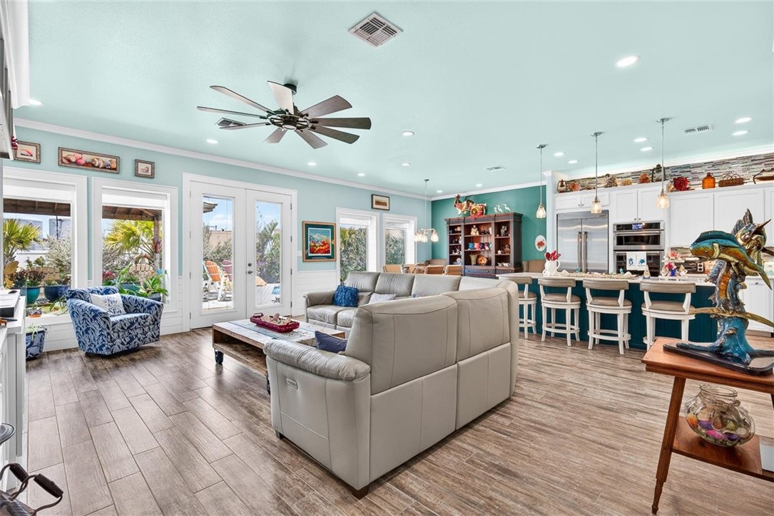 616 Shoreline Circle Port Aransas TX 78373