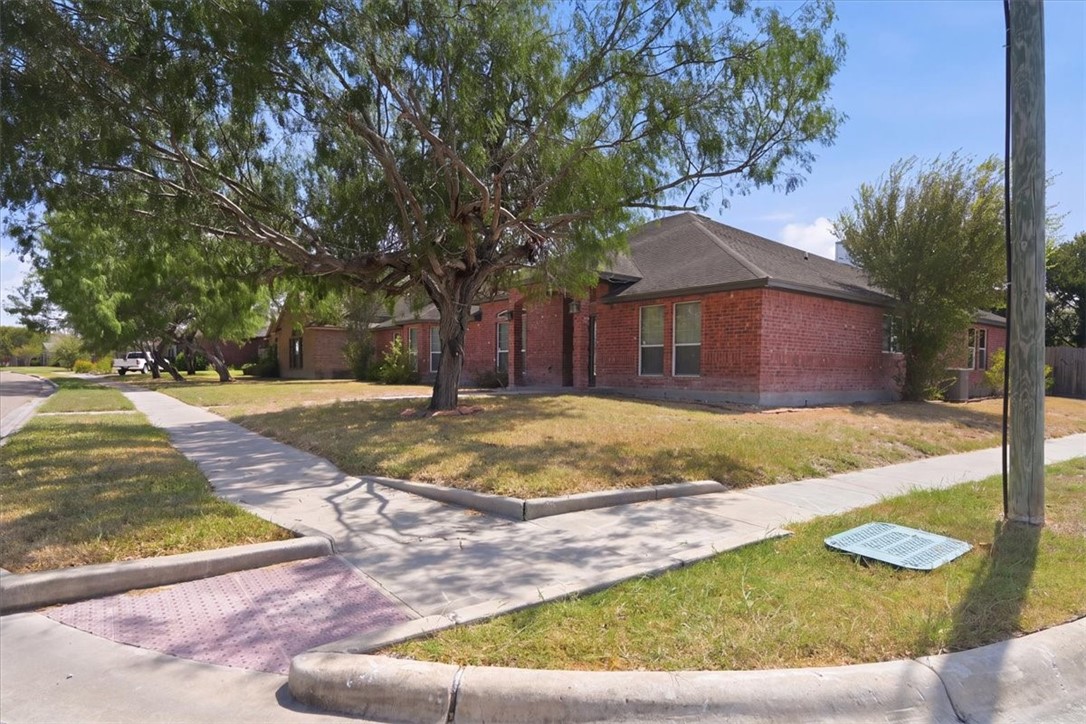 4201 Lake Apache Drive Corpus Christi TX 78413