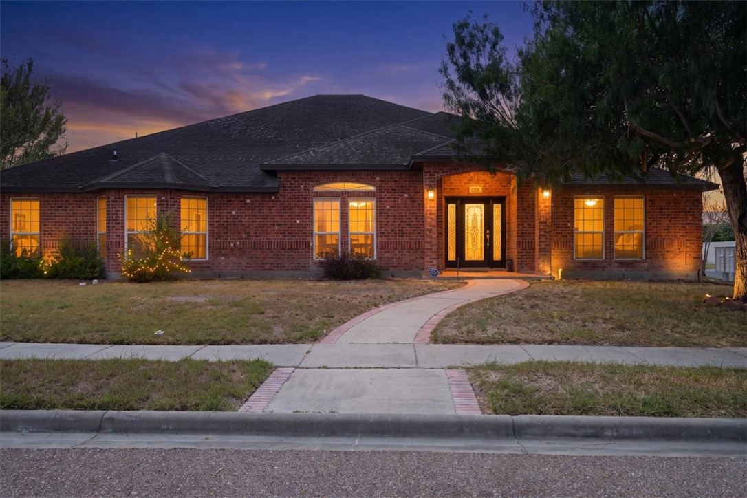 4201 Lake Apache Drive Corpus Christi TX 78413
