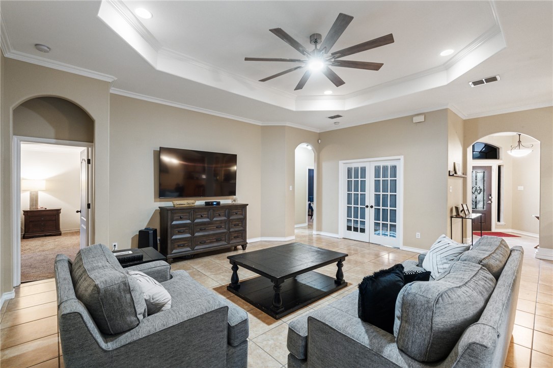 6913 Round Table Street Corpus Christi TX 78414
