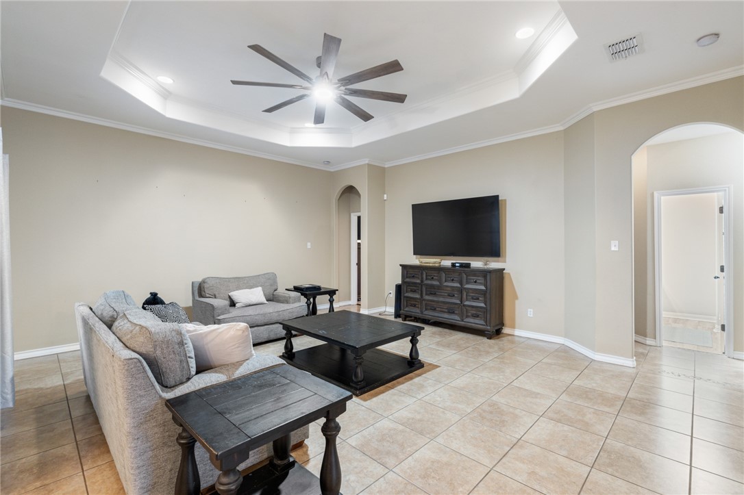 6913 Round Table Street Corpus Christi TX 78414