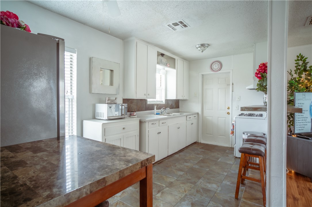 1125 Woodlawn Drive Corpus Christi TX 78412