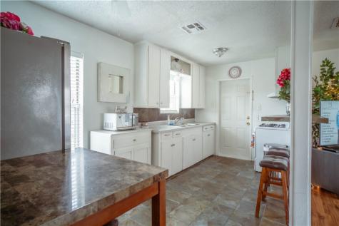 1125 Woodlawn Drive Corpus Christi TX 78412