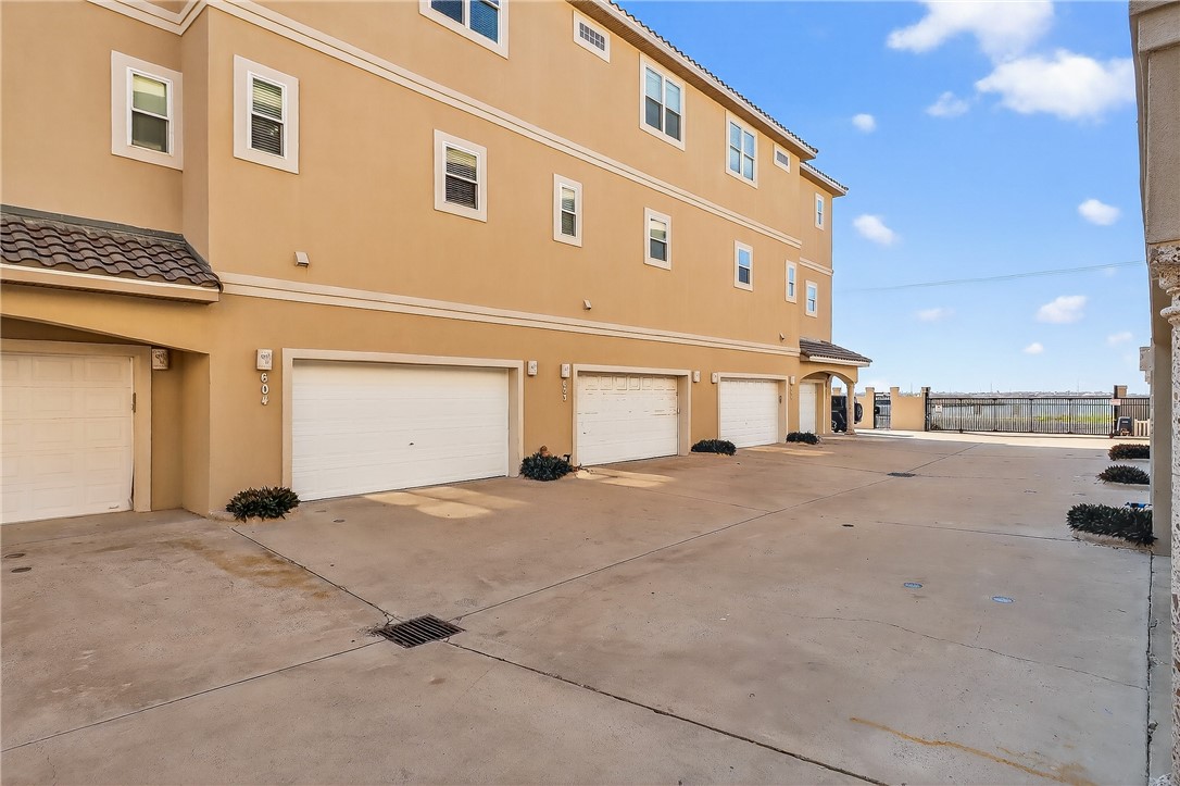 14910 Leeward #604 Drive Corpus Christi TX 78418