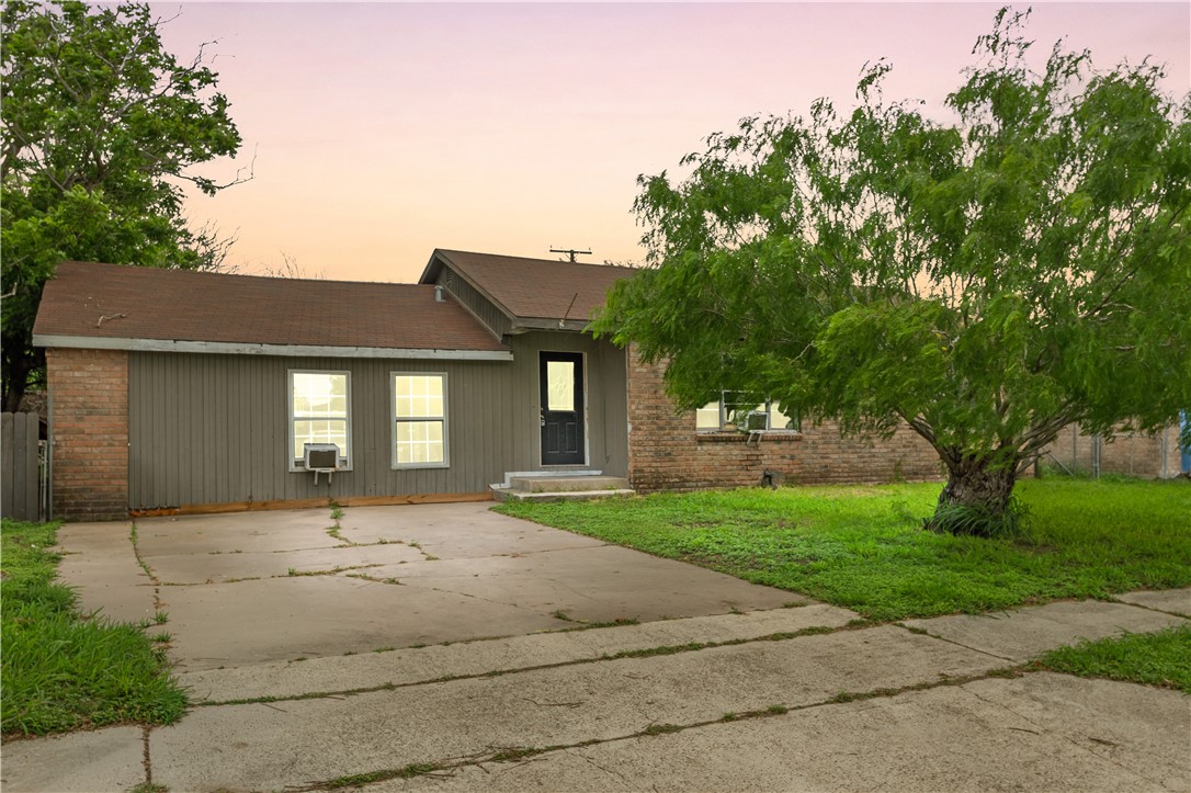 10614 Emmord Loop Corpus Christi TX 78410