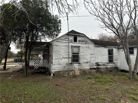 516 N Francis Street Bishop TX 78343
