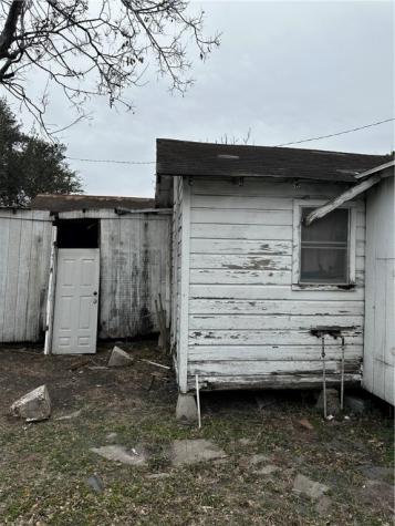 516 N Francis Street Bishop TX 78343