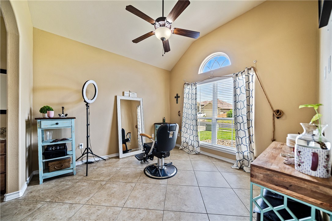 7513 E Lake Drive Corpus Christi TX 78414