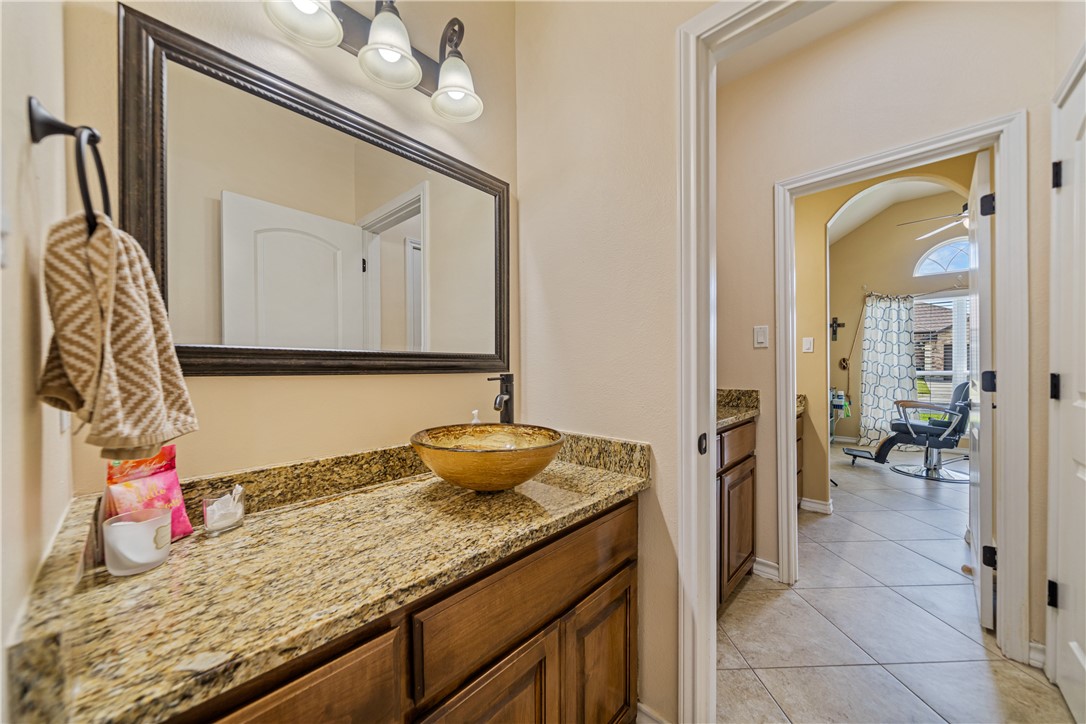 7513 E Lake Drive Corpus Christi TX 78414