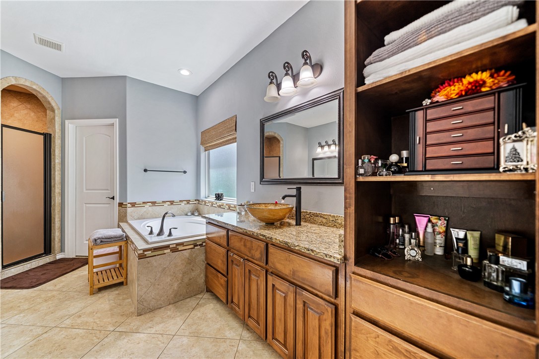 7513 E Lake Drive Corpus Christi TX 78414