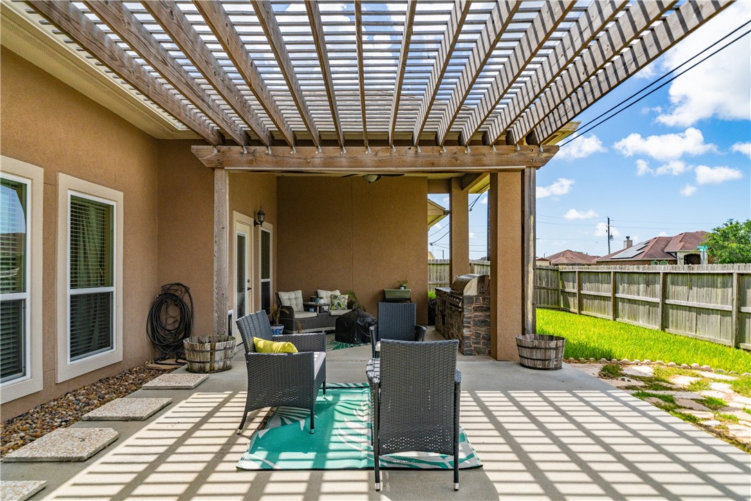 7513 E Lake Drive Corpus Christi TX 78414