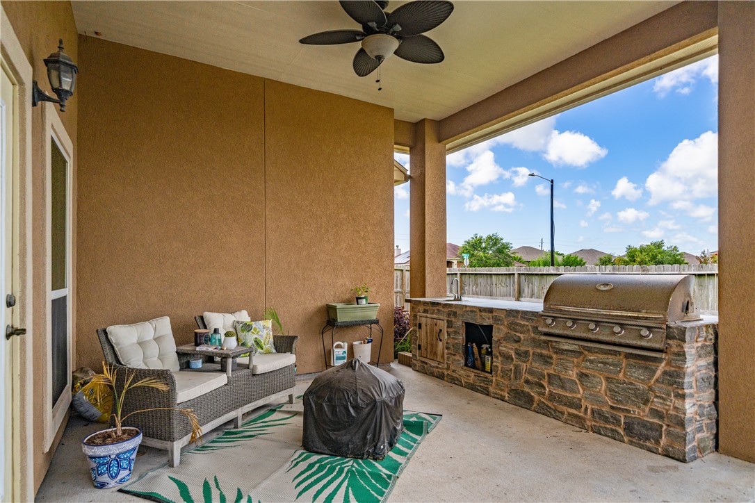 7513 E Lake Drive Corpus Christi TX 78414