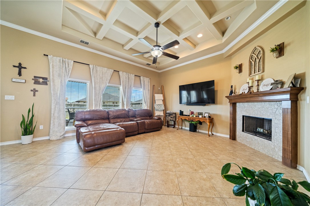 7513 E Lake Drive Corpus Christi TX 78414