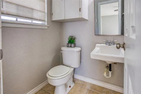 1410 Denver Street Portland TX 78374