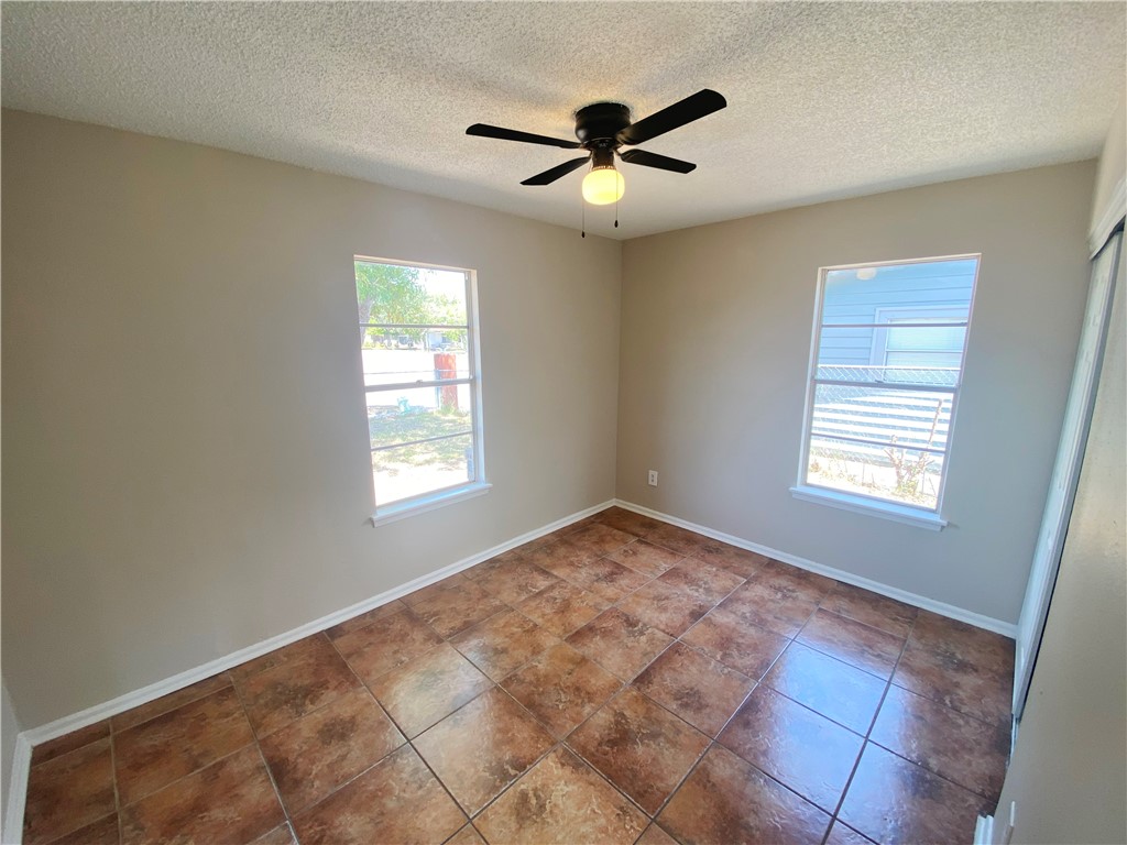 1433 Madrid Drive Corpus Christi TX 78416