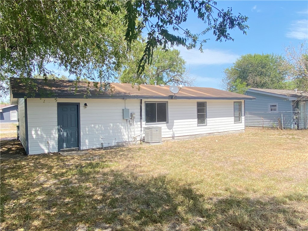 1433 Madrid Drive Corpus Christi TX 78416