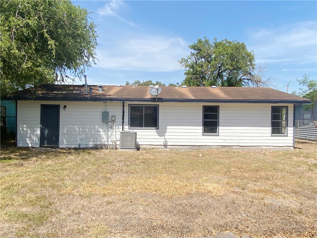 1433 Madrid Drive Corpus Christi TX 78416